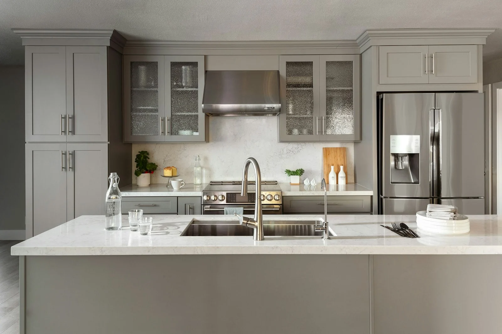 [PLACEHOLDER — client project photo] Traditional kitchen with inset cabinetry